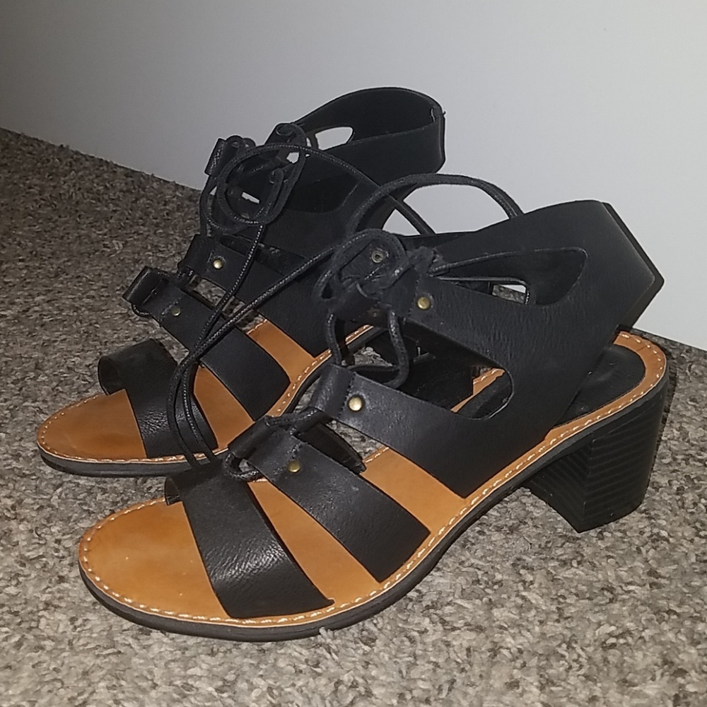 Black Wedges
